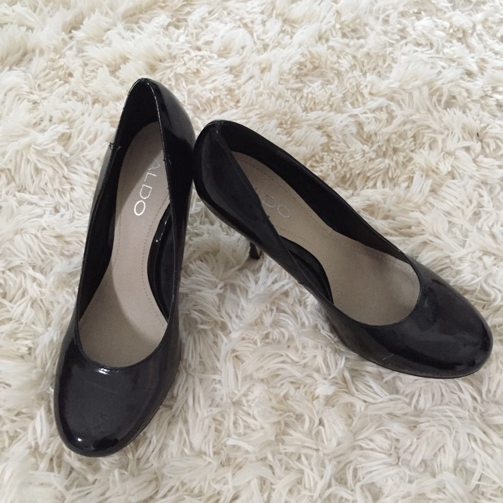Classic Aldo Black Pumps